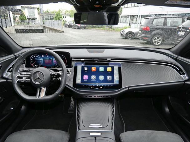 Mercedes-Benz E 220 d T AMG Night Distronic Panorama Totwinkel