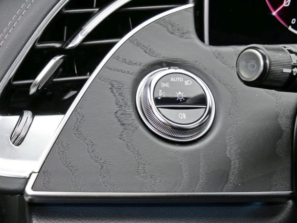 Mercedes-Benz E 220 d T AMG Night Distronic Panorama Totwinkel