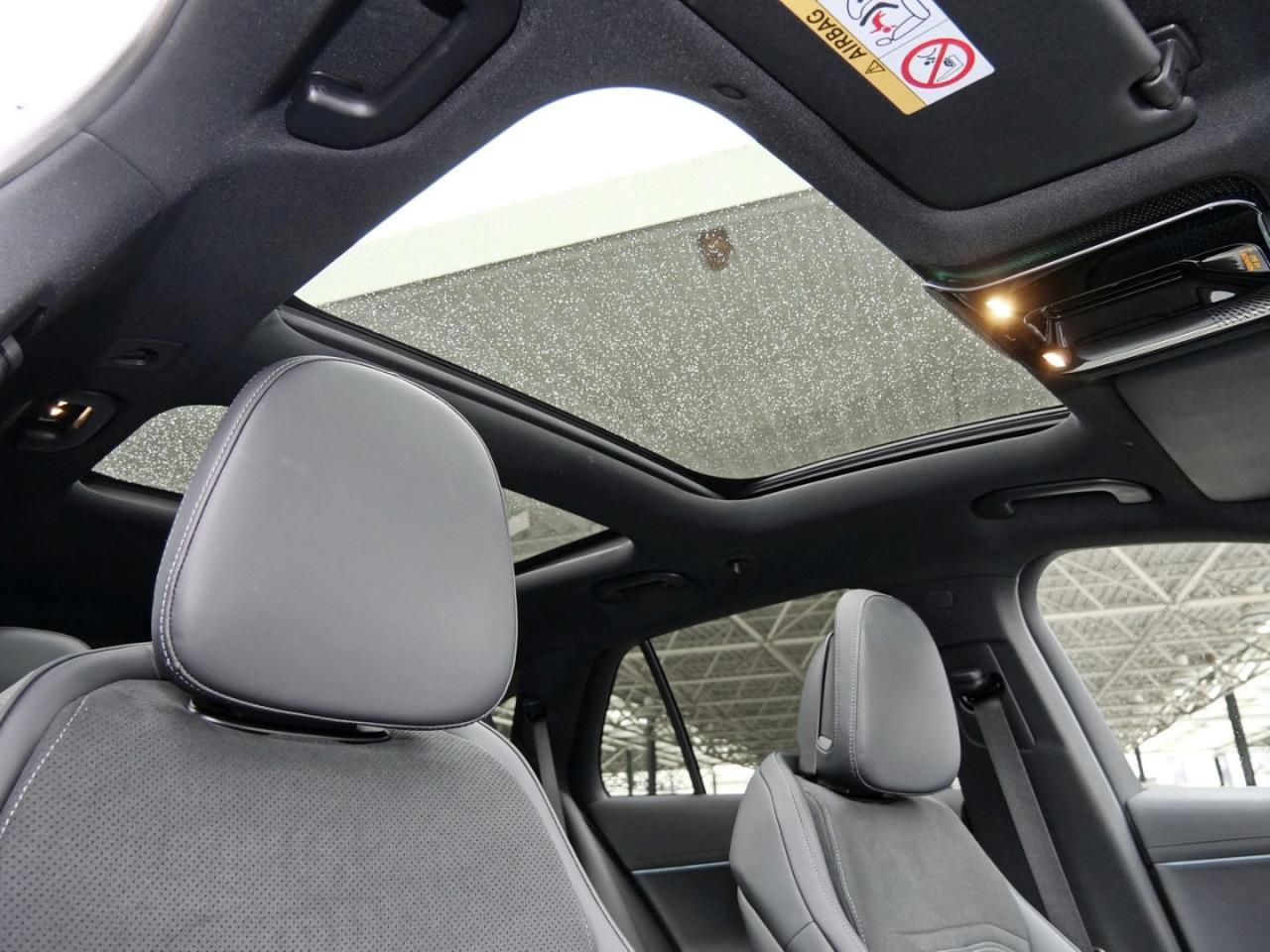 Mercedes-Benz E 220 d T AMG Night Distronic Panorama Totwinkel