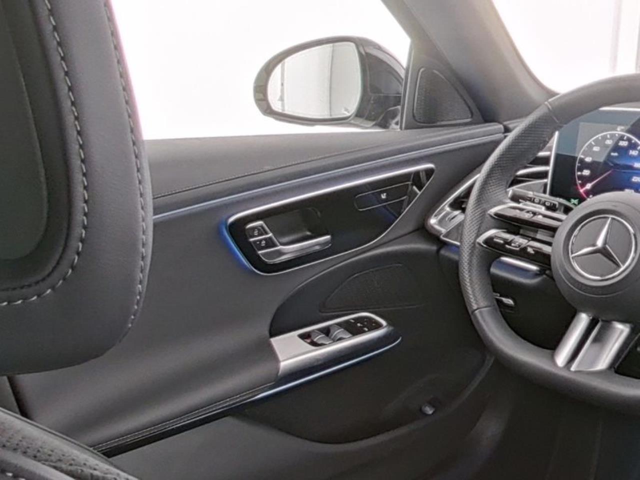 Mercedes-Benz E 220 d T AMG Night Distronic Panorama Totwinkel