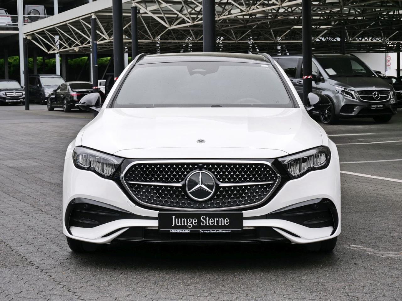 Mercedes-Benz E 220 d T AMG Night Distronic Panorama Totwinkel