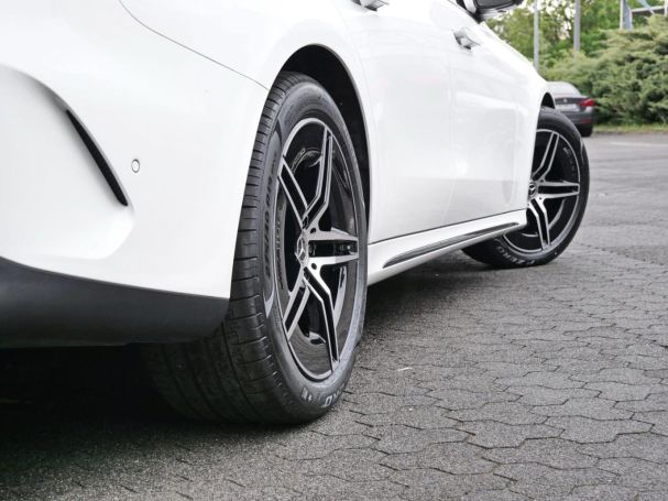 Mercedes-Benz E 220 d T AMG Night Distronic Panorama Totwinkel