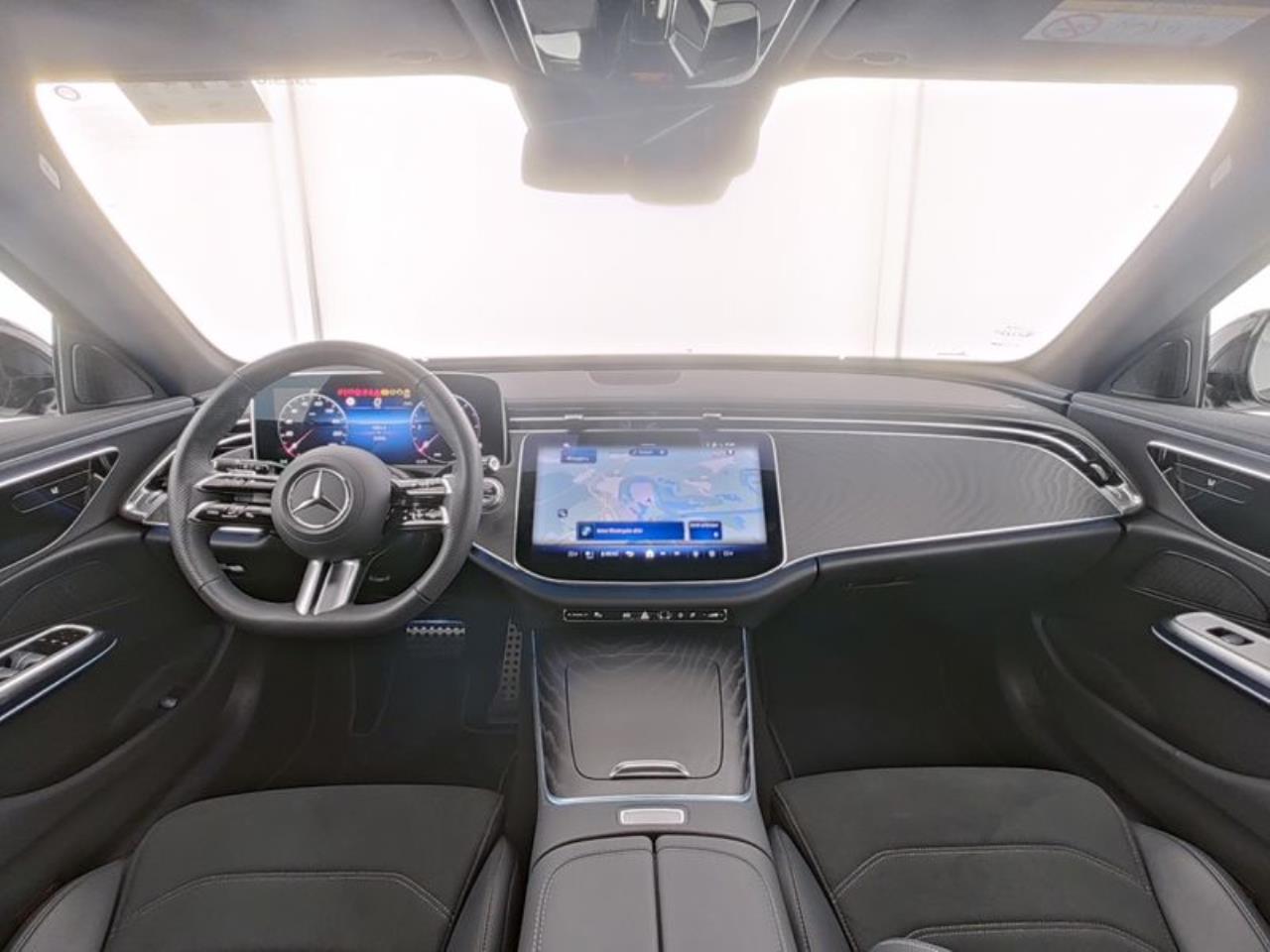 Mercedes-Benz E 220 d T AMG Night Distronic Panorama Totwinkel