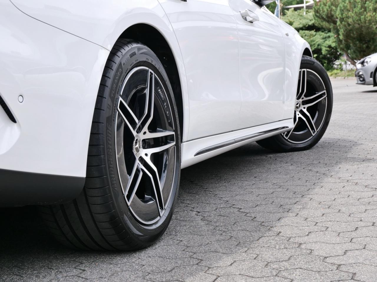 Mercedes-Benz E 300 de 4M T AMG Night Distronic 360° NP 90.101