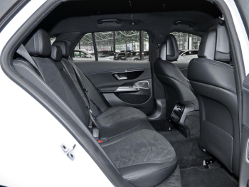 Mercedes-Benz E 300 de 4M T AMG Distronic Memory 360° AHK
