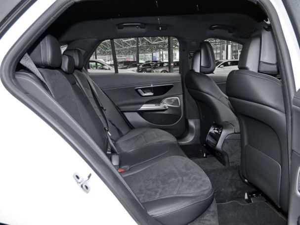 Mercedes-Benz E 300 de 4M T AMG Distronic Memory 360° AHK