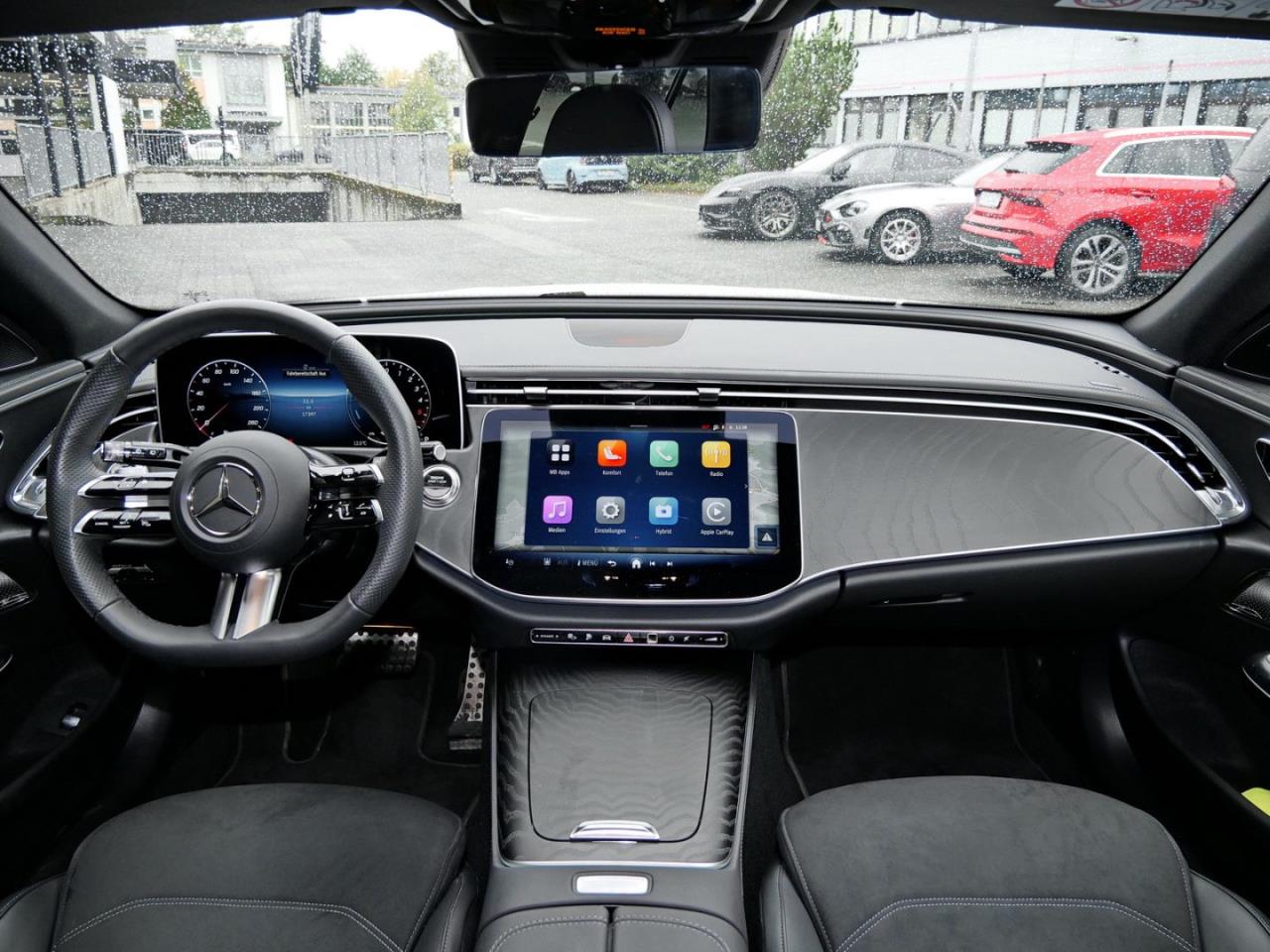 Mercedes-Benz E 300 de 4M T AMG Distronic Memory 360° AHK