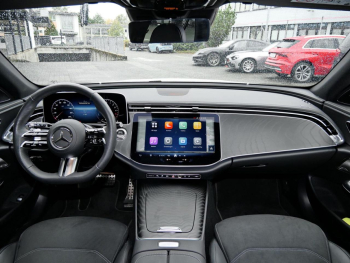 Mercedes-Benz E 300 de 4M T AMG Distronic Memory 360° AHK