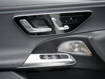 Mercedes-Benz E 300 de 4M T AMG Distronic Memory 360° AHK
