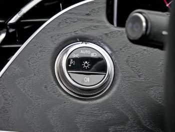 Mercedes-Benz E 300 de 4M T AMG Distronic Memory 360° AHK