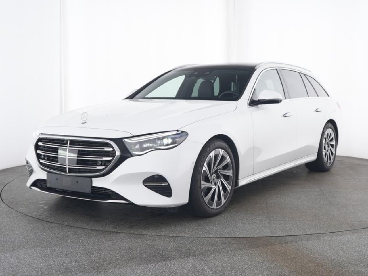 Mercedes-Benz E 300 de 4M T Exclusive Panorama Distronic 360°