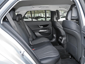 Mercedes-Benz E 300 de T Avantgarde Distronic Memory 360° AHK