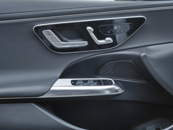 Mercedes-Benz E 300 de T Avantgarde Distronic Memory 360° AHK