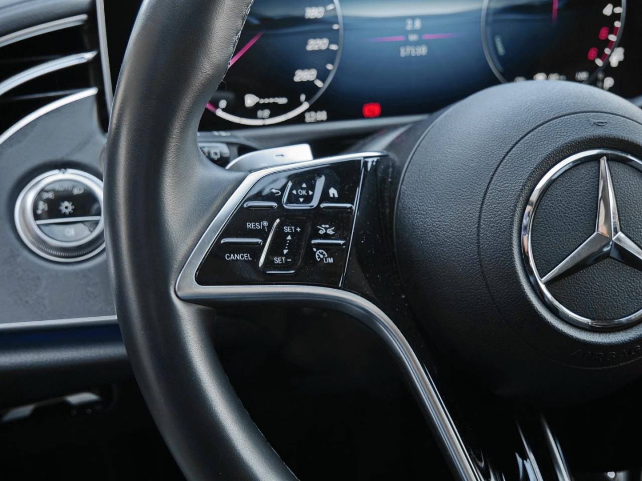 Mercedes-Benz E 300 de T Avantgarde Distronic Memory 360° AHK