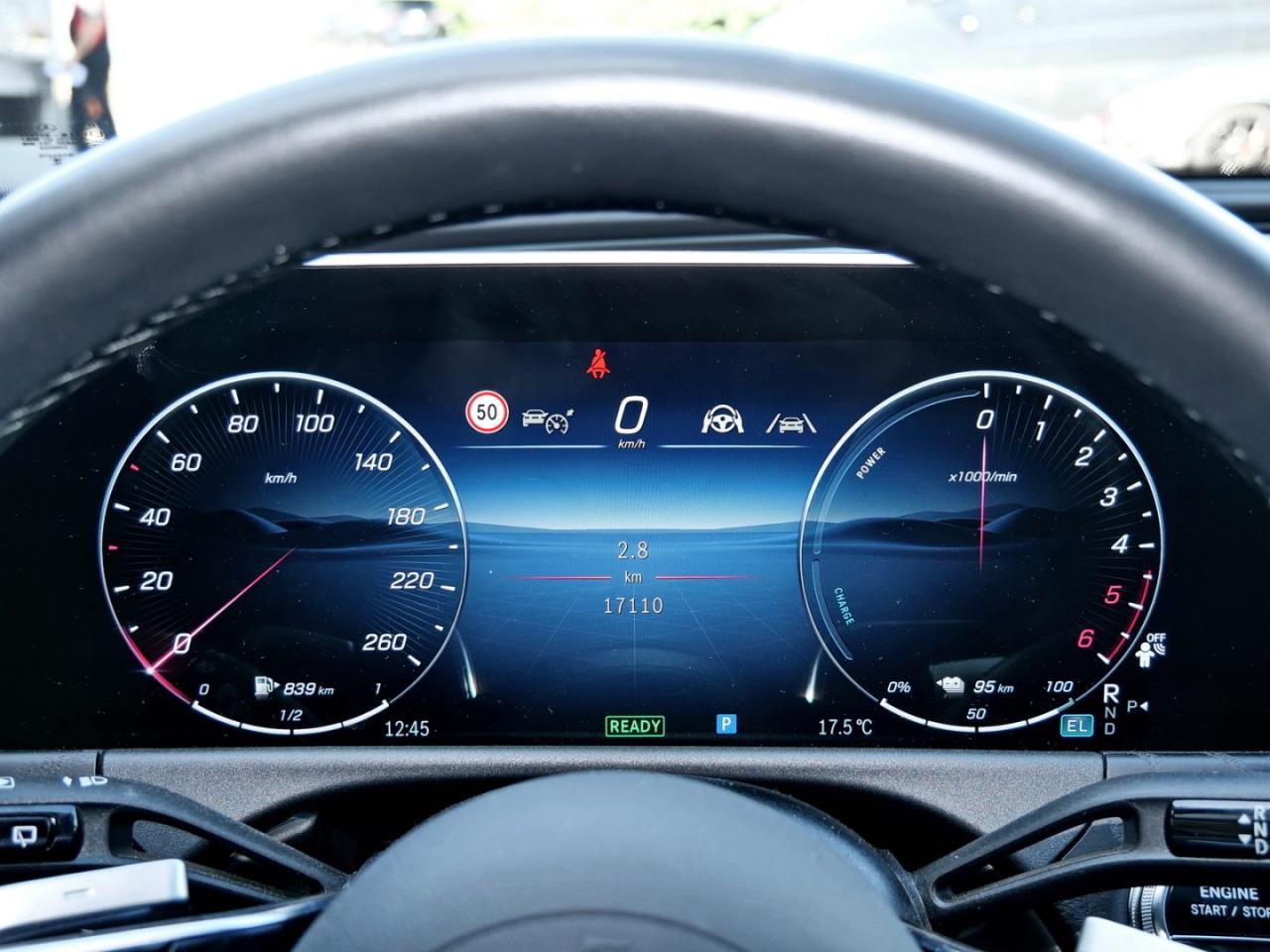 Mercedes-Benz E 300 de T Avantgarde Distronic Memory 360° AHK