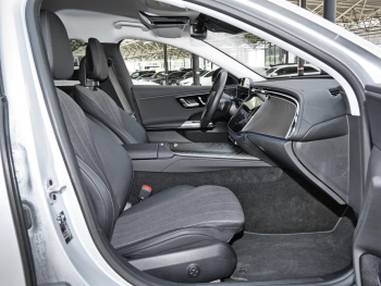 Mercedes-Benz E 300 de T Avantgarde Distronic Memory 360° AHK