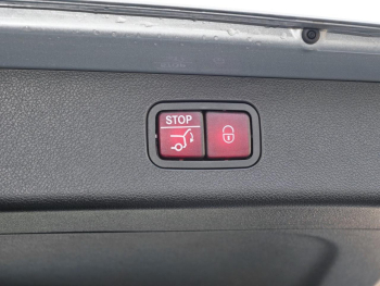 Mercedes-Benz E 300 de T Avantgarde Distronic Memory 360° AHK