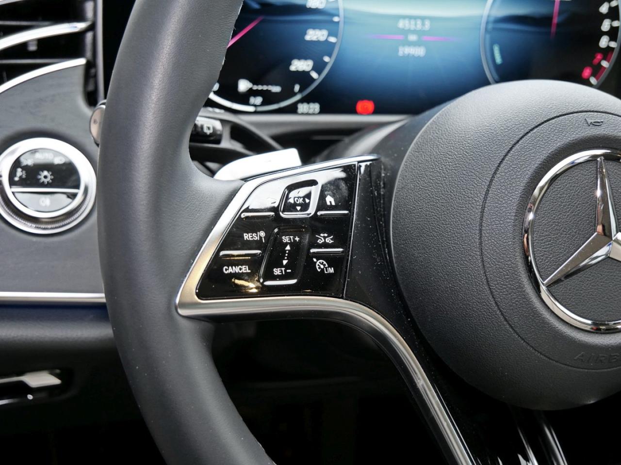 Mercedes-Benz E 300 e T Avantgarde Distronic 360° AHK Burmester