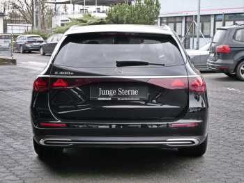 Mercedes-Benz E 300 e T Avantgarde Distronic 360° AHK Burmester