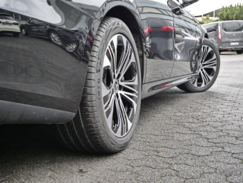 Mercedes-Benz E 300 e T Avantgarde Distronic 360° AHK Burmester