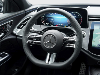 Mercedes-Benz E 450 d 4MATIC T-Modell AMG Night Panorama AHK