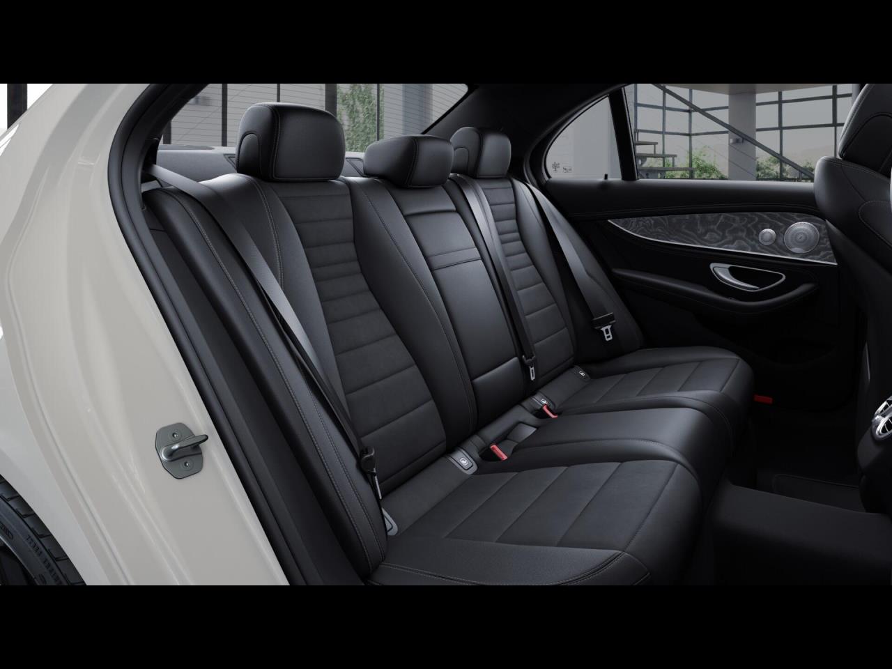 Mercedes-Benz E 300 de 4M AMG Night Burmester Panorama Kamera