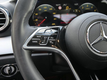 Mercedes-Benz E 300 de Avantgarde Schiebedach Distronic+ 360°