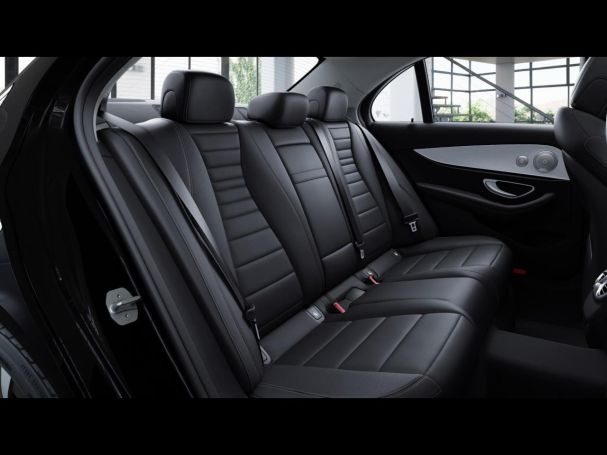 Mercedes-Benz E 300 de Avantgarde Schiebedach Distronic+ 360?