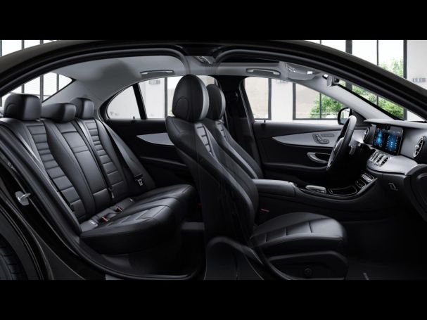 Mercedes-Benz E 300 de Avantgarde Schiebedach Distronic+ 360?