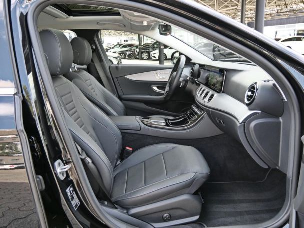 Mercedes-Benz E 300 de Avantgarde Schiebedach Distronic+ 360°