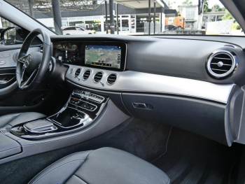 Mercedes-Benz E 300 de Avantgarde Schiebedach Distronic+ 360°