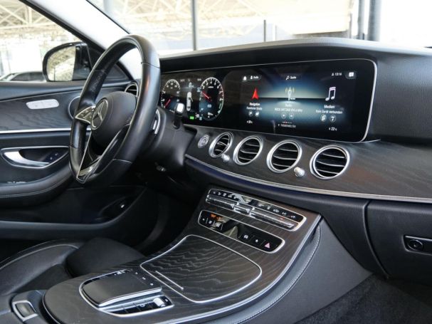 Mercedes-Benz E 300 e 4M Limousine AMG MBUX Sitzklima Kamera