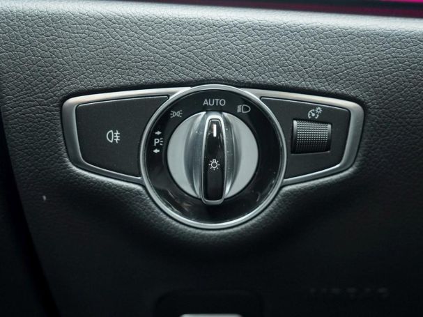 Mercedes-Benz E 450 4M AMG Distronic+ KeylessGo 360° Park