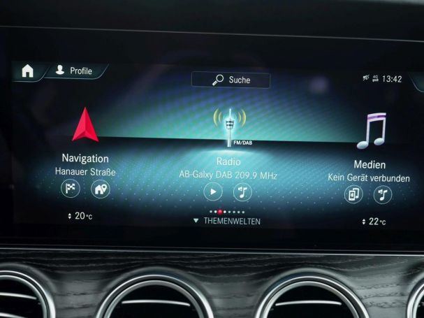 Mercedes-Benz E 450 4M AMG Distronic+ KeylessGo 360° Park