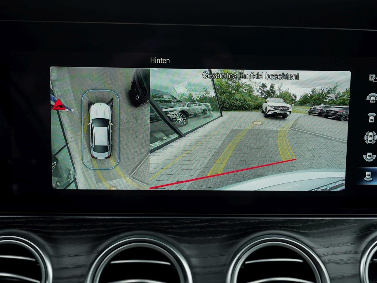 Mercedes-Benz E 450 4M AMG Distronic+ KeylessGo 360? Park