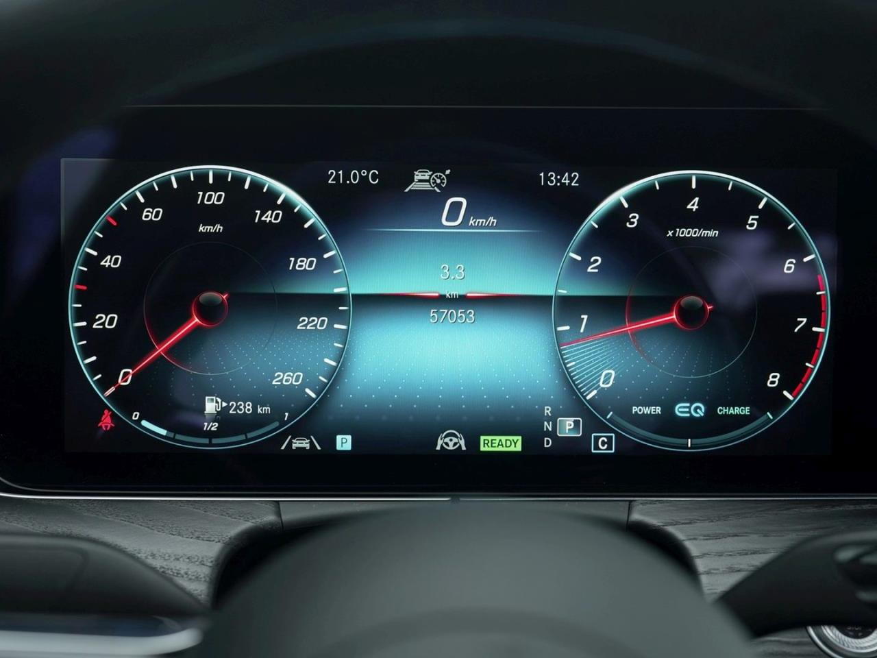 Mercedes-Benz E 450 4M AMG Distronic+ KeylessGo 360? Park