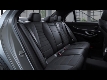 Mercedes-Benz E 450 4M AMG Distronic+ KeylessGo 360° Park