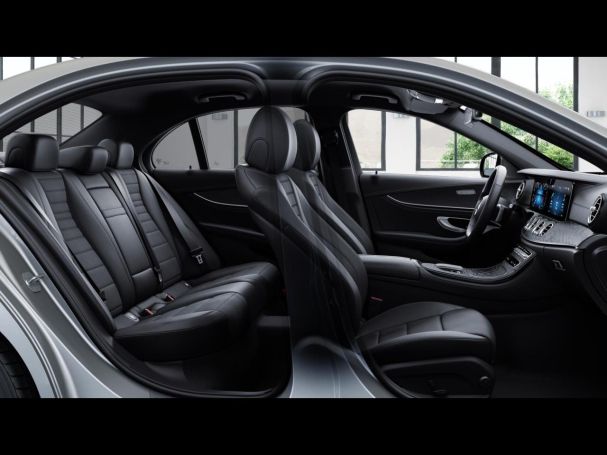 Mercedes-Benz E 450 4M AMG Distronic+ KeylessGo 360° Park