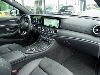 Mercedes-Benz E 450 4M AMG Distronic+ KeylessGo 360? Park