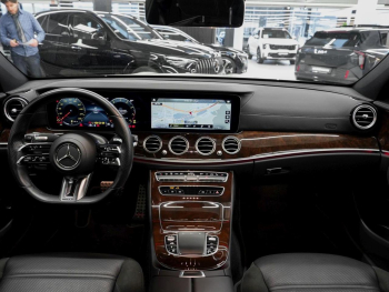 Mercedes-Benz E 53 AMG 4M+ Limousine Schiebedach Sitzklima 360°