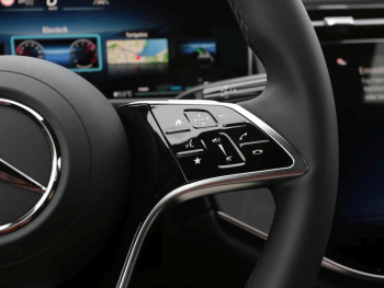 Mercedes-Benz E 200 d Limousine Avantgarde Distronic Kamera