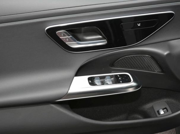 Mercedes-Benz E 200 d Limousine Avantgarde Distronic Kamera