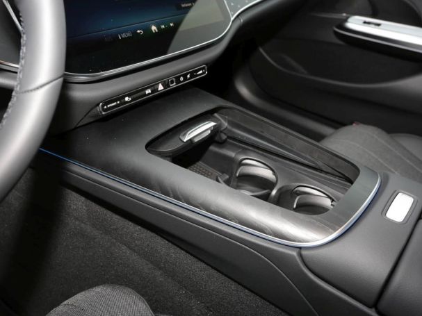 Mercedes-Benz E 200 d Limousine Avantgarde Distronic Kamera