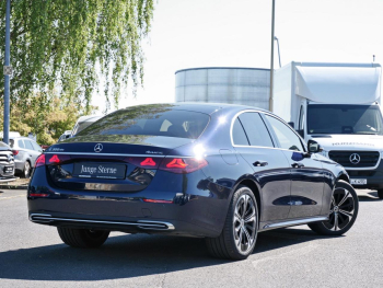 Mercedes-Benz E 300 de 4M Avantgarde Distronic Memory 360?