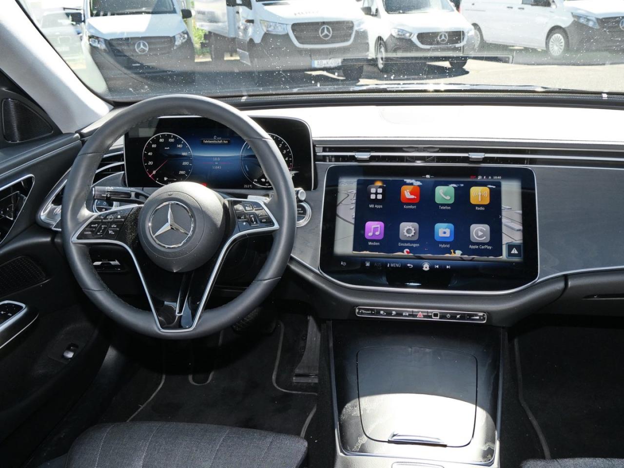 Mercedes-Benz E 300 de 4M Avantgarde Distronic Memory 360?
