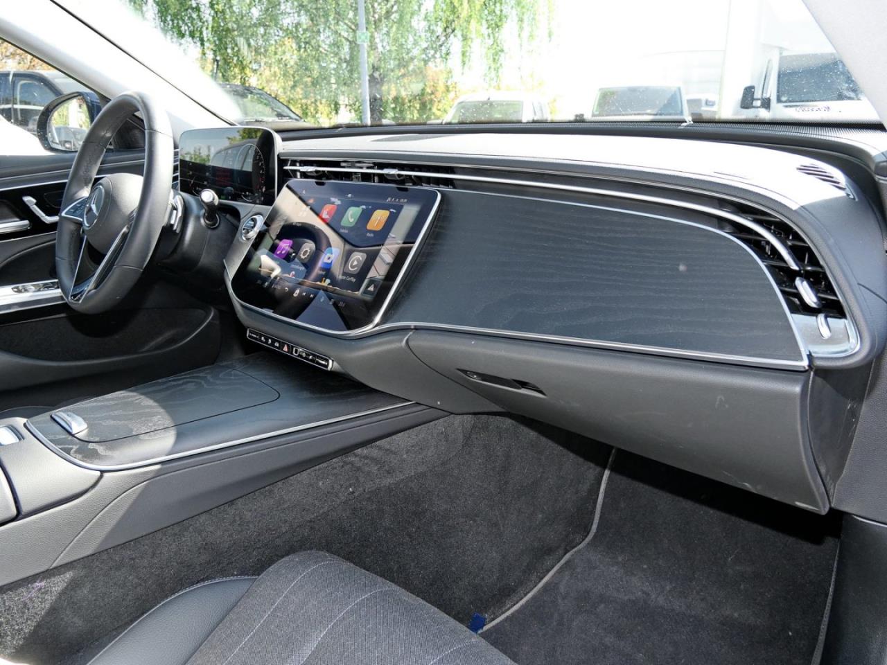 Mercedes-Benz E 300 de 4M Avantgarde Distronic Memory 360?