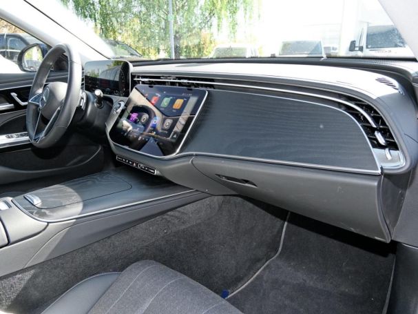 Mercedes-Benz E 300 de 4M Avantgarde Distronic Memory 360°