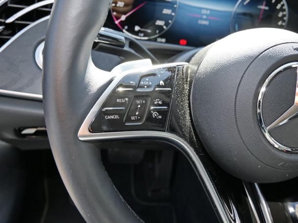 Mercedes-Benz E 300 de 4M Avantgarde Distronic Memory 360°