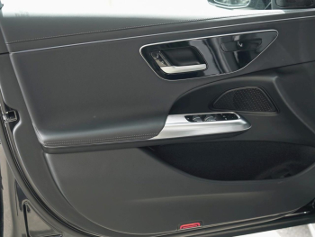 Mercedes-Benz E 300 de 4M AMG Night Distronic Panorama Kamera