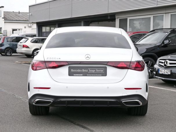 Mercedes-Benz E 300 de AMG Night Memory NP 84.865 360?